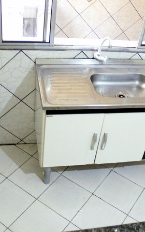 Casa para alugar com 38m², 1 quarto e sem vagaSala e cozinha