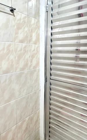 Casa à venda com 250m², 2 quartos e 1 vaga Casa à venda com 250m², 2 quartos e 1 vagaBanheiro