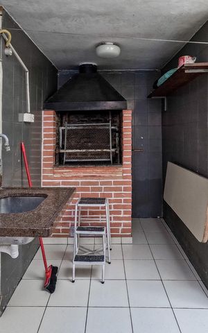 Casa à venda com 100m², 3 quartos e 2 vagas Casa à venda com 100m², 3 quartos e 2 vagasChurrasqueira