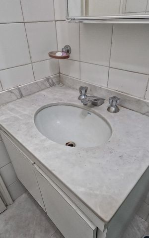 Casa à venda com 100m², 3 quartos e 2 vagas Casa à venda com 100m², 3 quartos e 2 vagasBanheiro Social