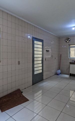 Casa à venda com 100m², 3 quartos e 2 vagas Casa à venda com 100m², 3 quartos e 2 vagasCozinha