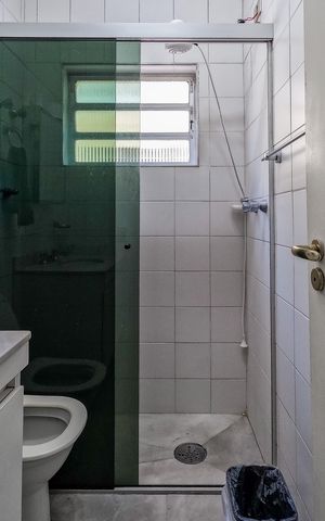 Casa à venda com 100m², 3 quartos e 2 vagas Casa à venda com 100m², 3 quartos e 2 vagasBanheiro Social