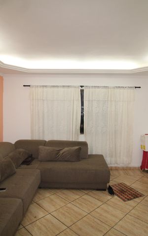 Casa à venda com 500m², 3 quartos e 12 vagasSala