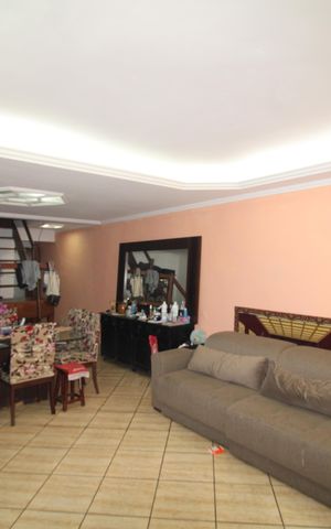 Casa à venda com 500m², 3 quartos e 12 vagasSala
