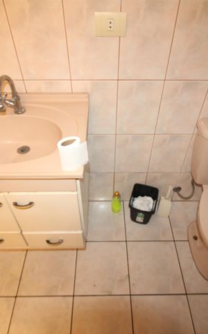 Casa à venda com 500m², 3 quartos e 12 vagasBanheiro 2