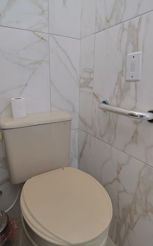 Apartamento para alugar com 60m², 2 quartos e sem vagaBanheiro