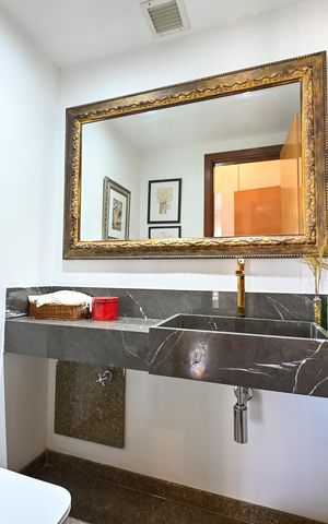 Apartamento para alugar com 248m², 4 quartos e 4 vagasLavabo