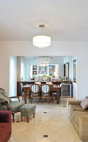 Apartamento para alugar com 248m², 4 quartos e 4 vagasSala