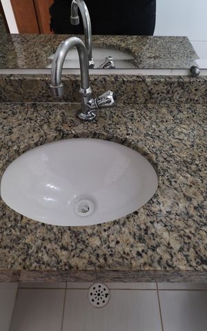 Apartamento para alugar com 57m², 2 quartos e 1 vaga Apartamento para alugar com 57m², 2 quartos e 1 vagaBanheiro da Suíte