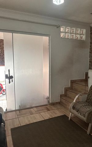 Casa à venda com 46m², 3 quartos e 1 vaga