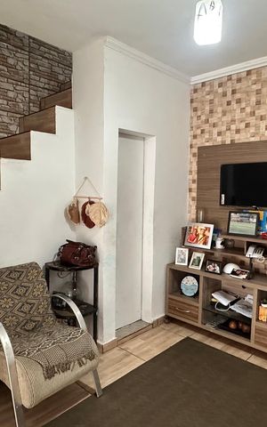 Casa à venda com 46m², 3 quartos e 1 vaga