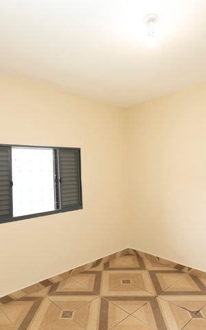 Casa para alugar com 80m², 3 quartos e 2 vagasQuarto