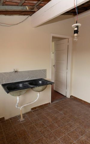 Casa para alugar com 80m², 3 quartos e 2 vagasÁrea de serviço