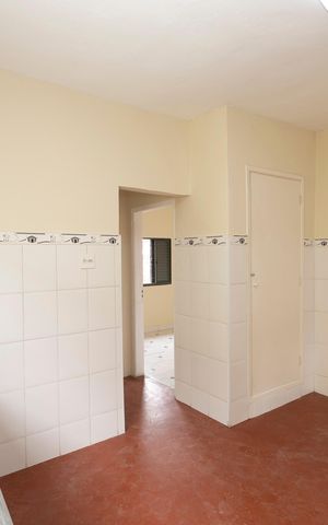 Casa para alugar com 80m², 3 quartos e 2 vagasCozinha