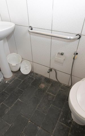 Casa para alugar com 80m², 3 quartos e 2 vagasBanheiro
