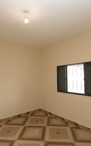 Casa para alugar com 80m², 3 quartos e 2 vagasQuarto