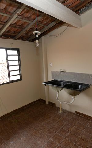 Casa para alugar com 80m², 3 quartos e 2 vagasÁrea de serviço