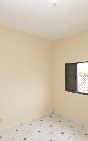 Casa para alugar com 80m², 3 quartos e 2 vagasQuarto 3
