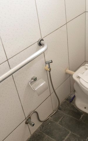 Casa para alugar com 80m², 3 quartos e 2 vagasBanheiro