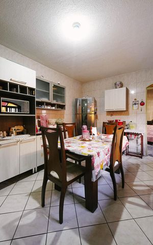 Casa à venda com 150m², 3 quartos e 2 vagas