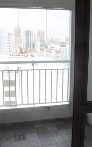 Apartamento para alugar com 65m², 2 quartos e 1 vagaVaranda