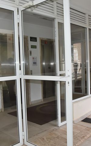 Apartamento para alugar com 79m², 2 quartos e 2 vagas Apartamento para alugar com 79m², 2 quartos e 2 vagasentrada do bloco