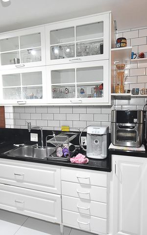 Apartamento para alugar com 79m², 2 quartos e 2 vagas Apartamento para alugar com 79m², 2 quartos e 2 vagasCozinha - Armários