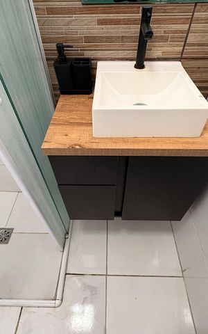 Apartamento à venda com 53m², 2 quartos e 1 vaga Apartamento à venda com 53m², 2 quartos e 1 vagaBanheiro