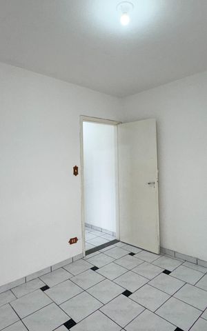 Casa para alugar com 100m², 2 quartos e 2 vagas Casa para alugar com 100m², 2 quartos e 2 vagasQuarto 1