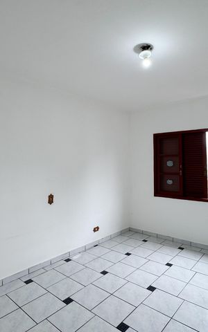 Casa para alugar com 100m², 2 quartos e 2 vagas Casa para alugar com 100m², 2 quartos e 2 vagasQuarto 2
