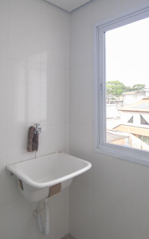 Apartamento para alugar com 55m², 2 quartos e sem vaga Apartamento para alugar com 55m², 2 quartos e sem vagaCozinha e Área de Serviço