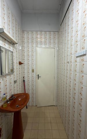 Casa à venda com 108m², 2 quartos e 1 vaga Casa à venda com 108m², 2 quartos e 1 vagaBanheiro Social