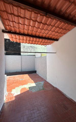 Casa à venda com 108m², 2 quartos e 1 vaga Casa à venda com 108m², 2 quartos e 1 vagaÁrea externa