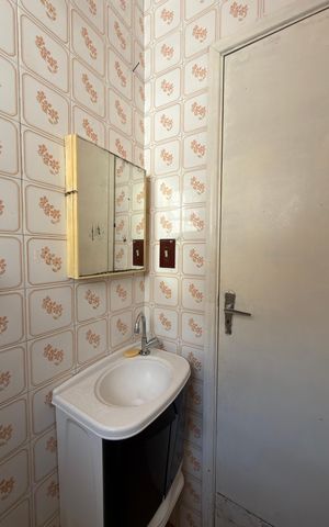 Casa à venda com 108m², 2 quartos e 1 vaga Casa à venda com 108m², 2 quartos e 1 vagaBanheiro de serviço