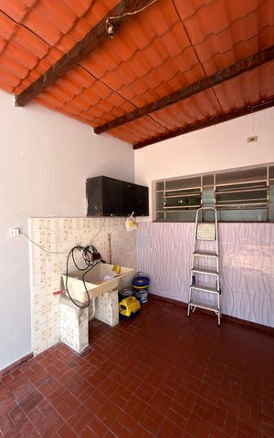 Casa à venda com 108m², 2 quartos e 1 vaga Casa à venda com 108m², 2 quartos e 1 vagaÁrea de serviço