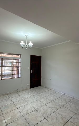 Casa à venda com 108m², 2 quartos e 1 vaga Casa à venda com 108m², 2 quartos e 1 vagaSala