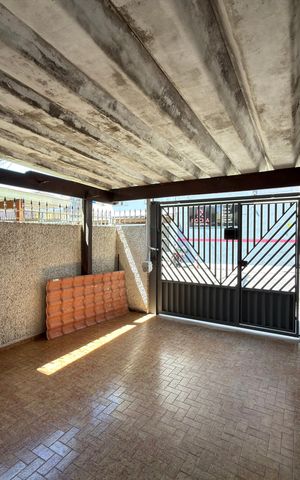 Casa à venda com 108m², 2 quartos e 1 vaga Casa à venda com 108m², 2 quartos e 1 vagaGaragem