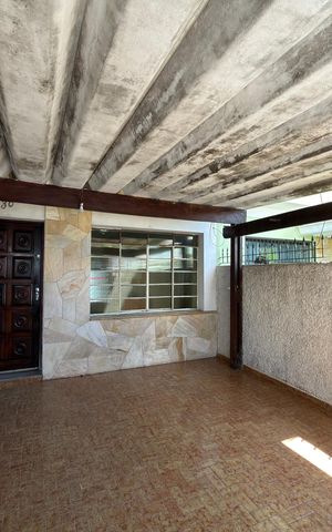 Casa à venda com 108m², 2 quartos e 1 vaga Casa à venda com 108m², 2 quartos e 1 vagaGaragem
