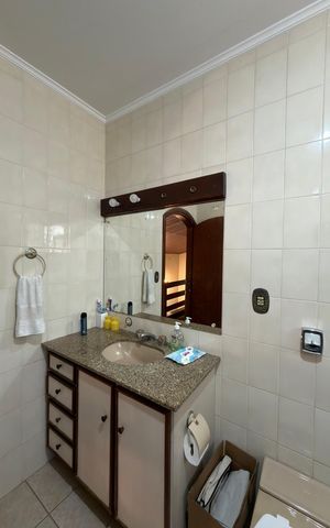 Casa de condomínio para alugar com 380m², 4 quartos e 3 vagasBanheiro Social
