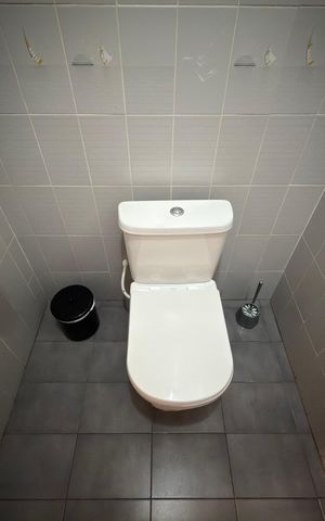 Casa de condomínio para alugar com 380m², 4 quartos e 3 vagasLavabo