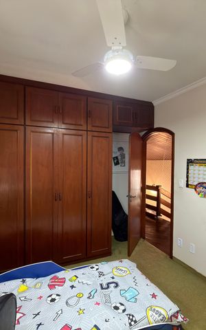 Casa de condomínio para alugar com 380m², 4 quartos e 3 vagasQuarto 2 