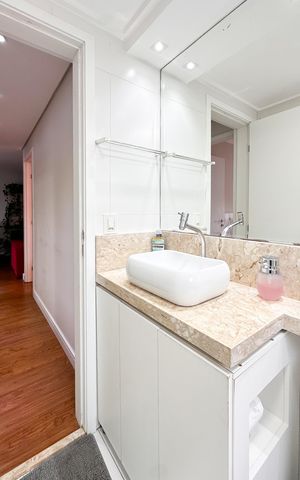 Apartamento à venda com 65m², 2 quartos e 1 vaga Apartamento à venda com 65m², 2 quartos e 1 vagaBanheiro Social