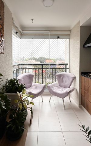 Apartamento à venda com 65m², 2 quartos e 1 vaga Apartamento à venda com 65m², 2 quartos e 1 vagaSacada