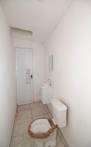 Studio para alugar com 30m², 1 quarto e sem vaga Studio para alugar com 30m², 1 quarto e sem vagaBanheiro