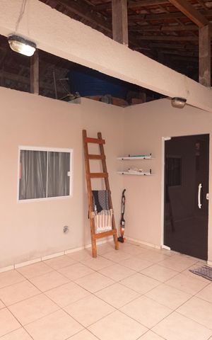 Casa à venda com 140m², 4 quartos e 2 vagas Casa à venda com 140m², 4 quartos e 2 vagasVaranda