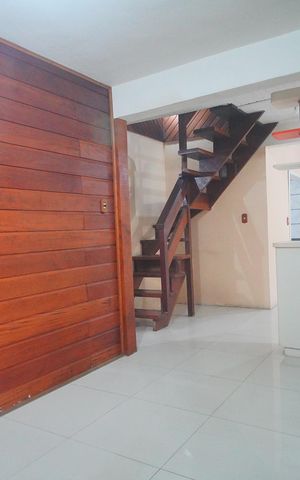 Casa à venda com 220m², 4 quartos e 4 vagasSala