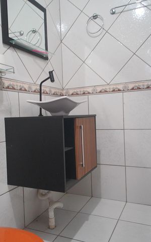 Casa à venda com 220m², 4 quartos e 4 vagasBanheiro 1