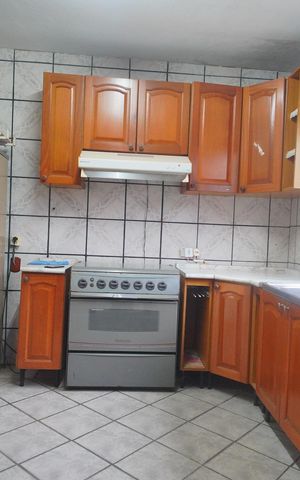 Casa à venda com 220m², 4 quartos e 4 vagasCozinha