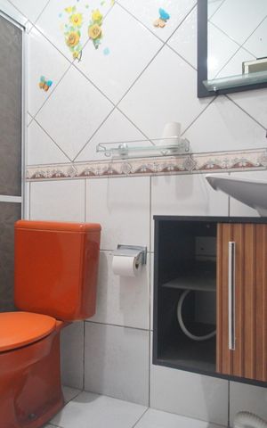 Casa à venda com 220m², 4 quartos e 4 vagasBanheiro 1