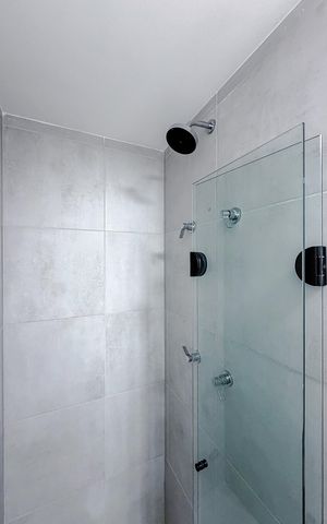 Studio para alugar com 42m², 1 quarto e 1 vaga Studio para alugar com 42m², 1 quarto e 1 vagaBanheiro da Suíte